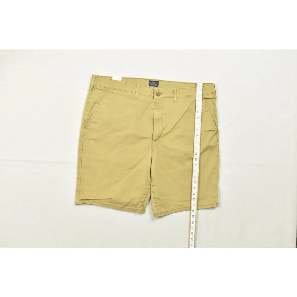 Levi's Men's Chino Shorts Size W42 Tan Khaki Cotton Blend Casual Flat Front Work